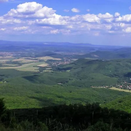 Nyaraló Sasvár